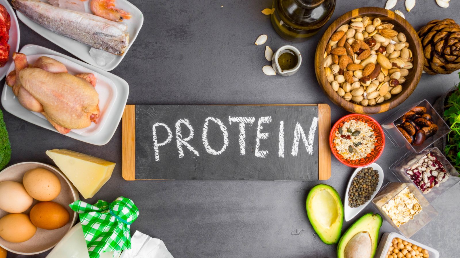 Protein là dưỡng chất cần thiết giúp phát triển cơ bắp và đốt cháy mỡ thừa hiệu quả.